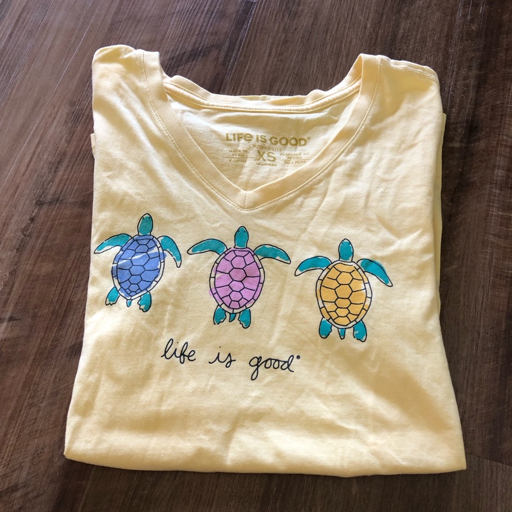 NWOT Women's Three Turtles Life is Good Short Sleeve Crusher-LITE Vee XS